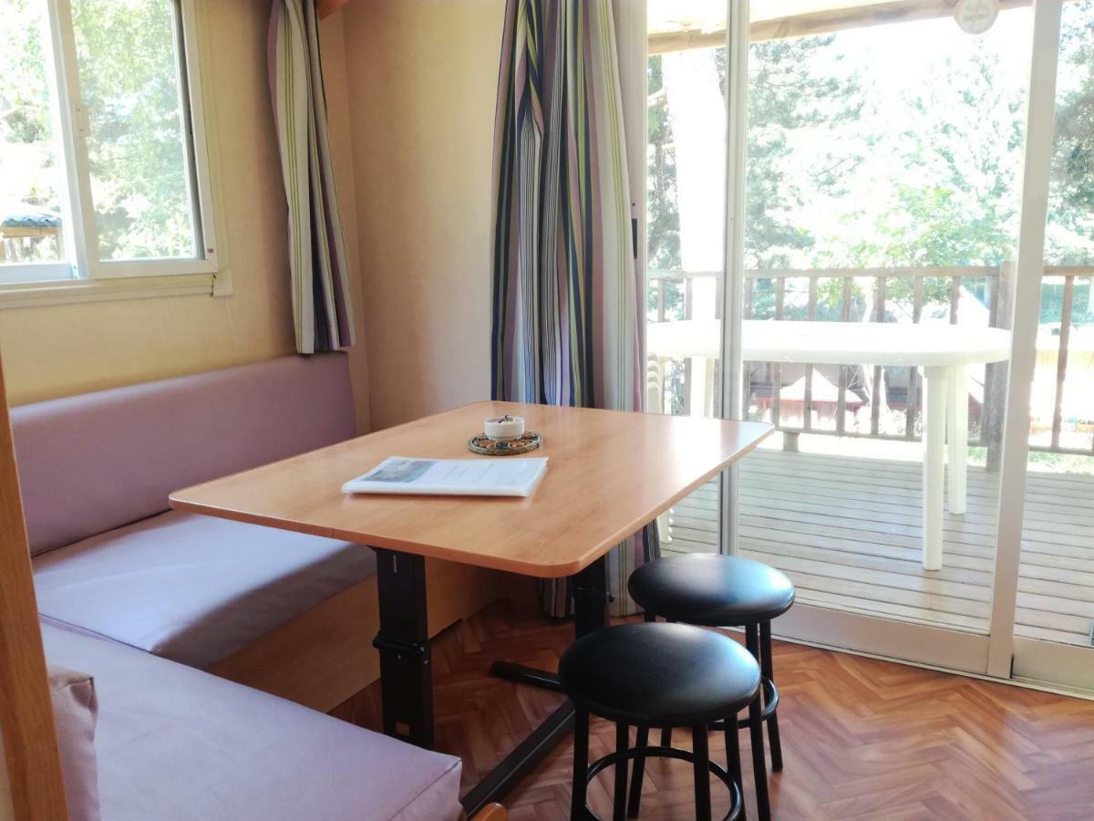 Camping De Flechat Hotel Orcival Exterior foto